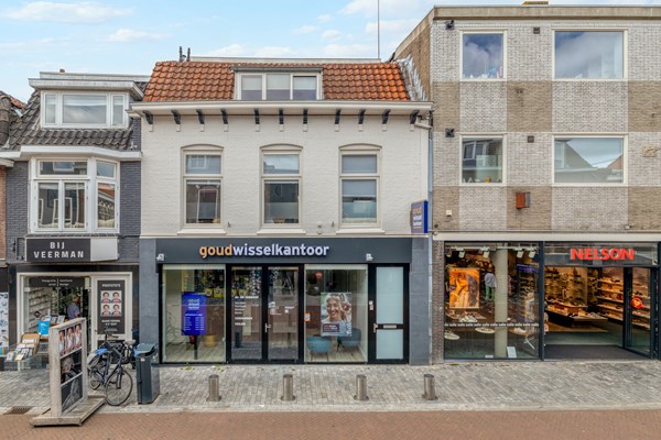 Comfortabel wonen met ruim balkon op het zuiden in het hartje van Woerden: